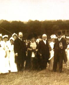 Henrietta and Samuel Barnett in Paegent field