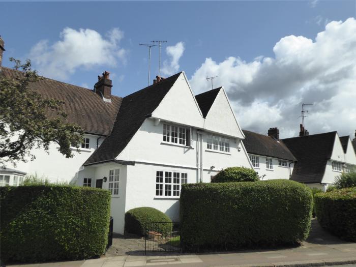Hipped roofed houses Crickmer Circus